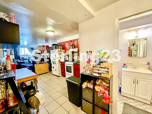 Rented by Sterling Realty Solution Inc | media 17