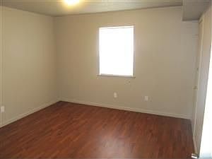 1st image of 908 Linda Ln APT B