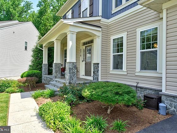 4th image of 2019 Basil Hall Ct