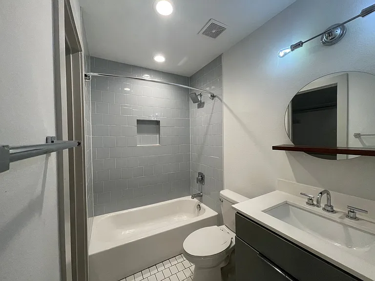Royal Palms - Updated units on Gaston Ave | Close to Lakewood Shopping Center! — Photo 10