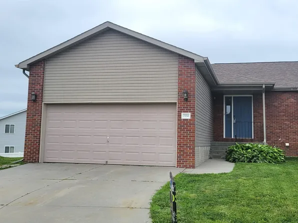 7251 Dorchester Ct, Lincoln, NE 68521