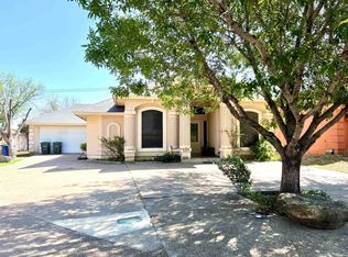 9029 Cliff Dr, Laredo, TX 78045
