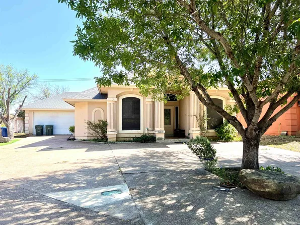 9029 Cliff Dr, Laredo, TX 78045