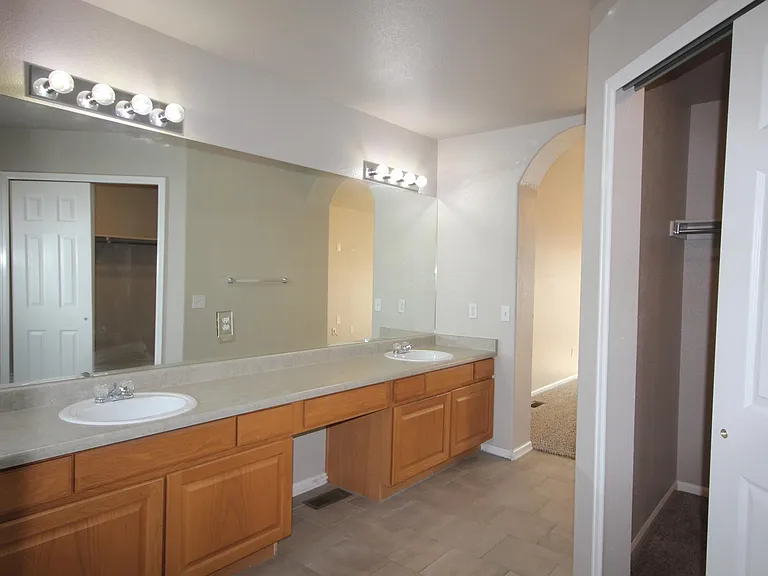 4224 Aryshire Ln — Photo 17
