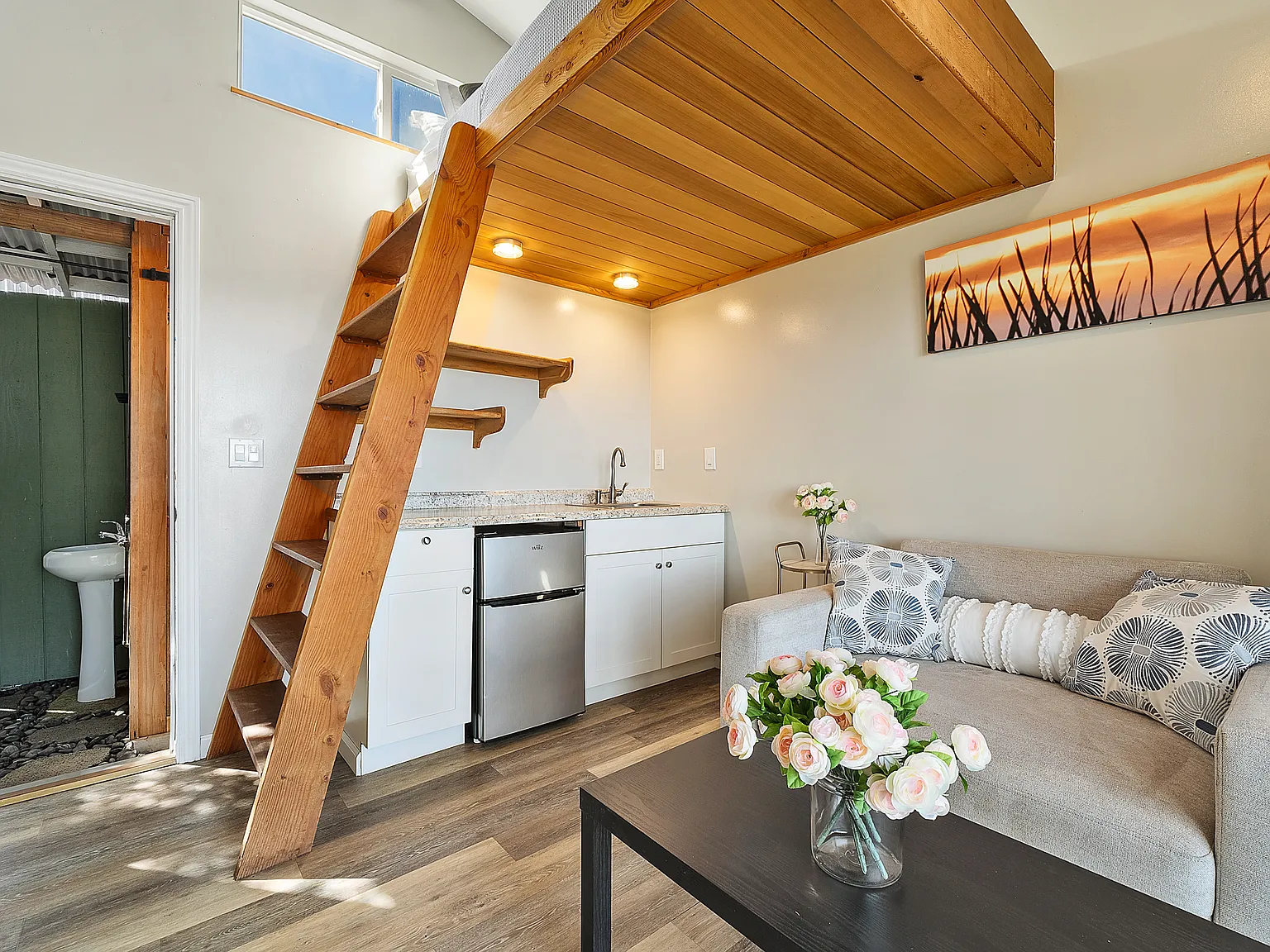 Studio, 120 sqft, $1,450 — Photo 4