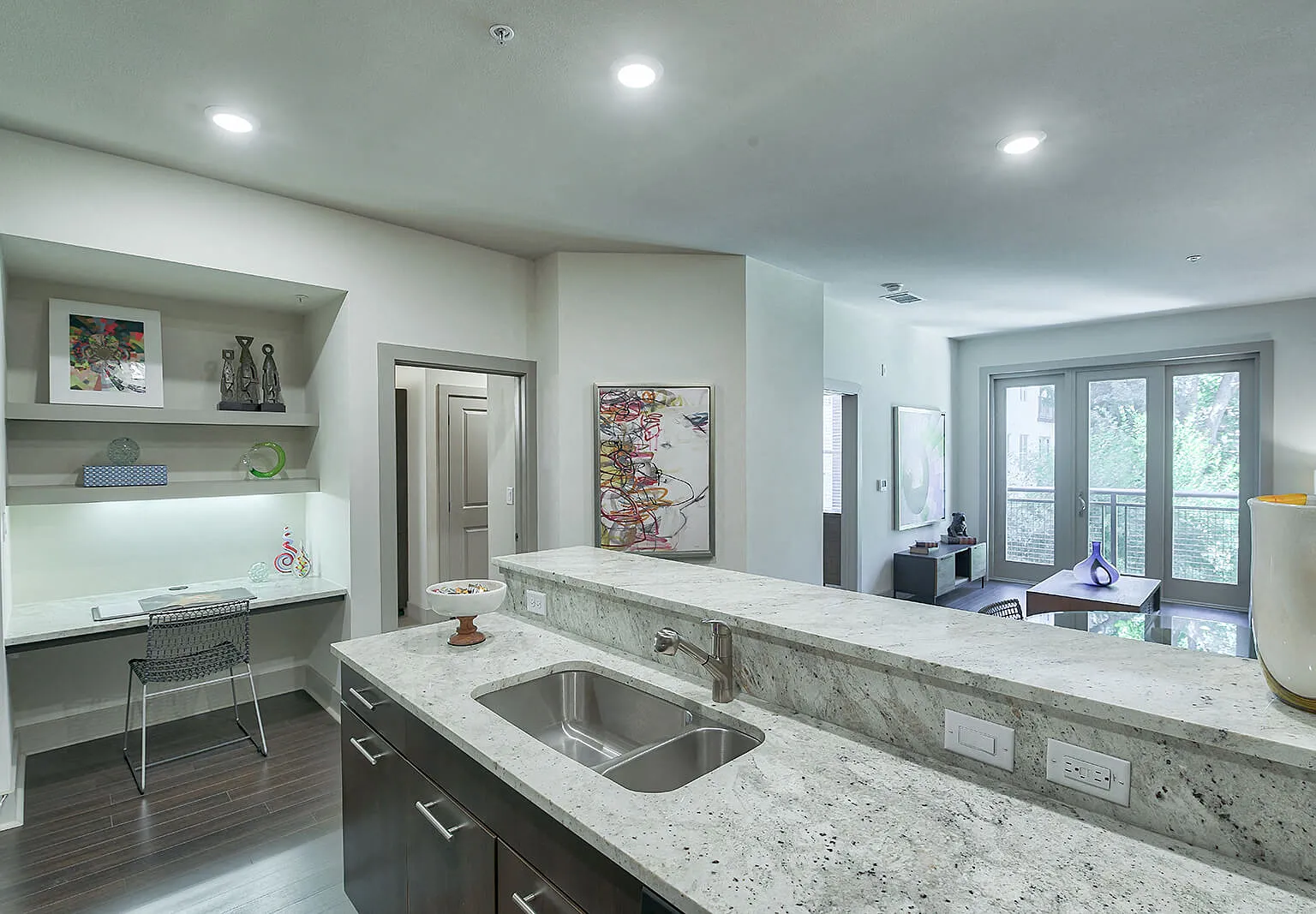 Windsor South Lamar — Photo 1