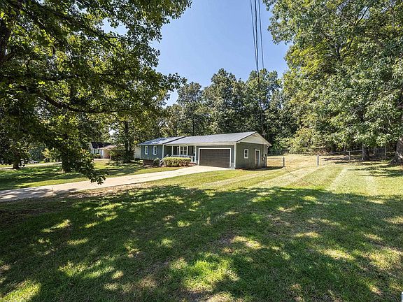 2nd image of 182 Hickory Ln