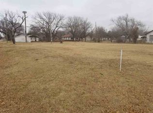 420 W Ponca St, Garber, OK 73738