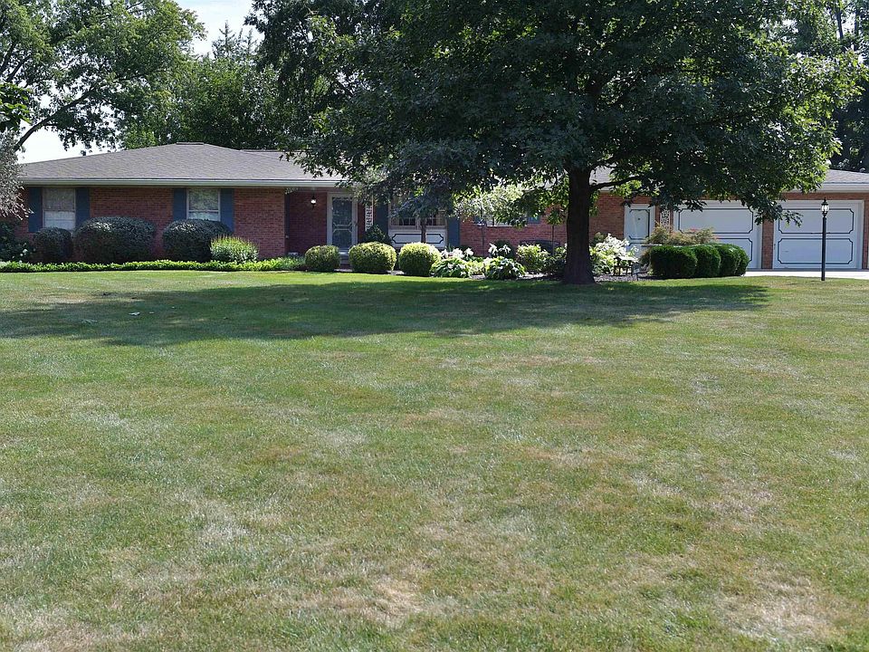 1st image of 5 Sandalwood Ln