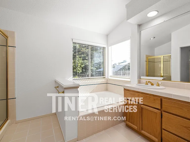 180 Briggs Ranch Dr — Photo 29