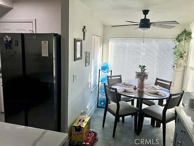 2 bed, 800 sqft, $2,000 — Photo 2