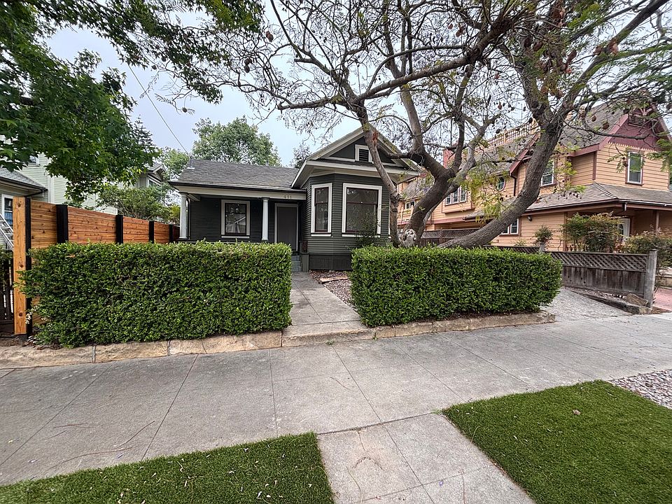1st image of 411 W De La Guerra St