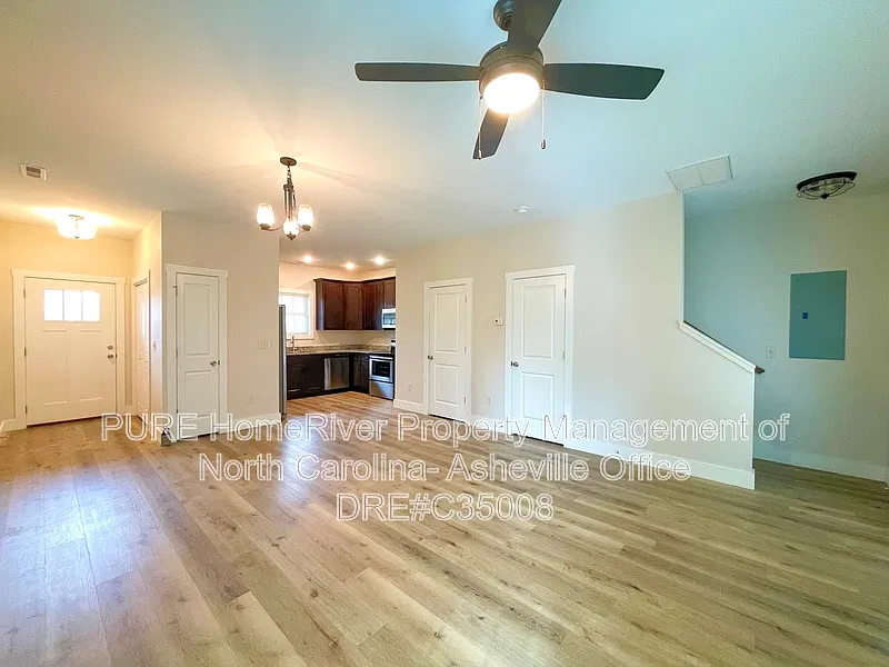 2 bed, 1.5 bath, $1,695 — Photo 3