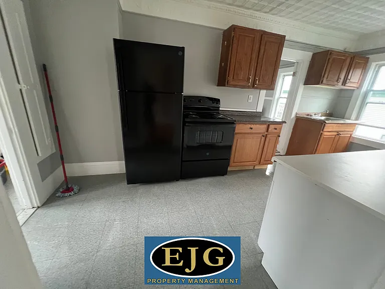23 S Main St #5 — Photo 3
