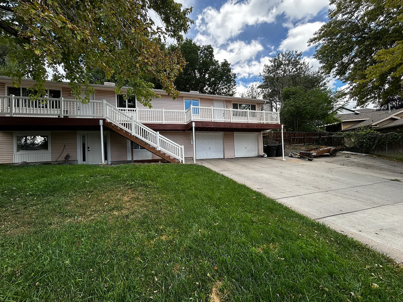 2 bed, 920 sqft, $1,675 — Photo 1