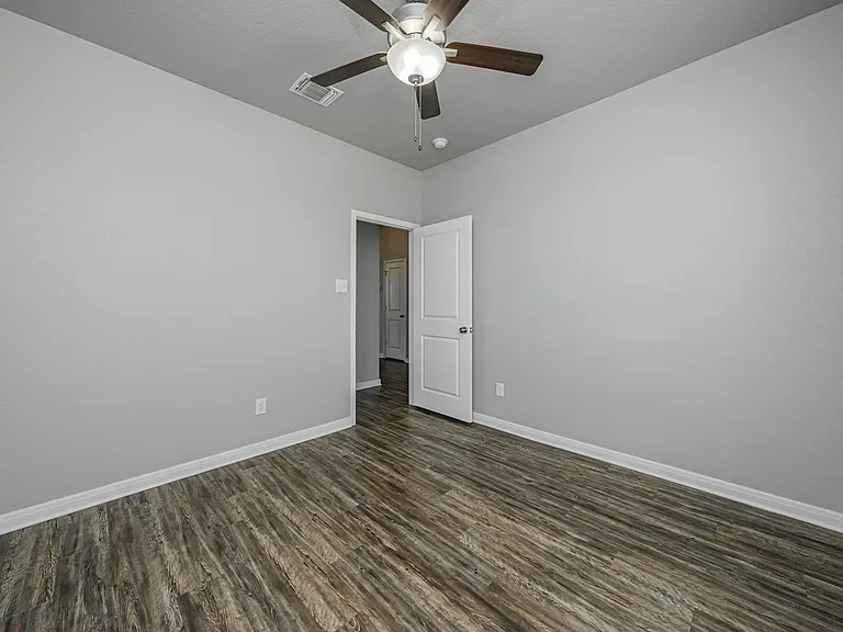 8227 Blue Field Dr — Photo 34