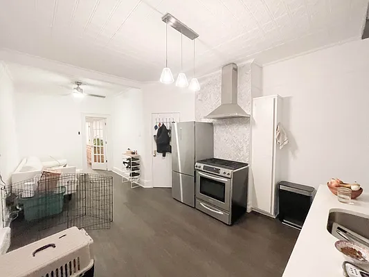 Rented by Ulas Real Estates Inc | media 23