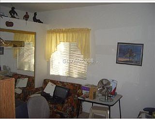 5th image of 2110 N Los Feliz St #1038