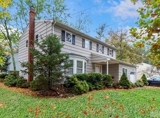 2 Livingston Ave, Edison, NJ 08820