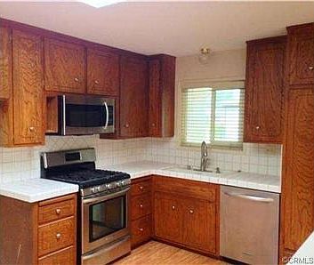 3rd image of 12811 Sylvan St