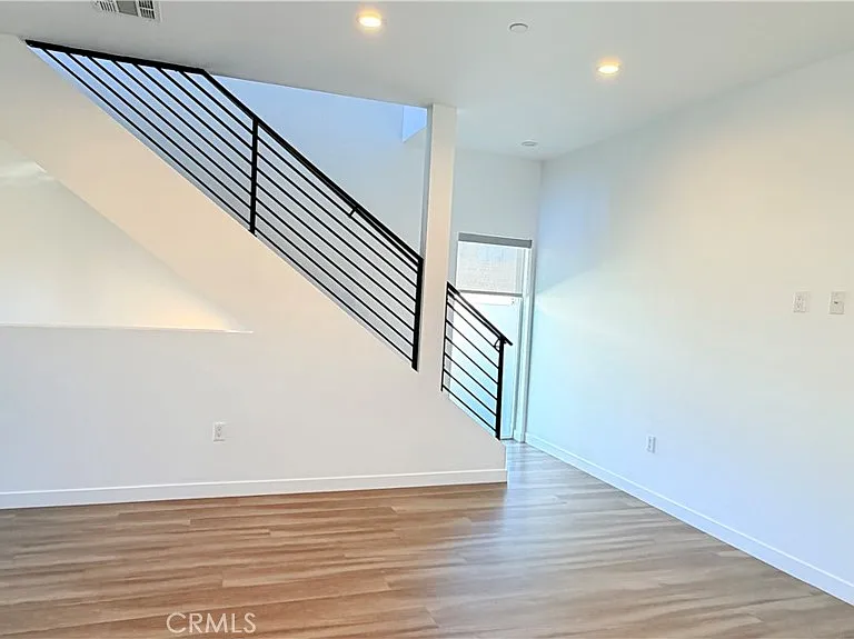 1416 S Cloverdale Ave — Photo 18