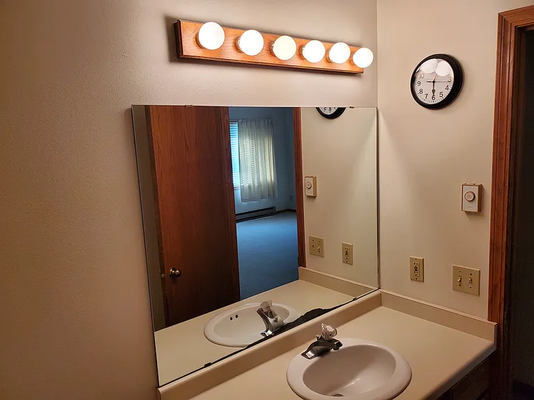 5518 Osborn Dr — Photo 6
