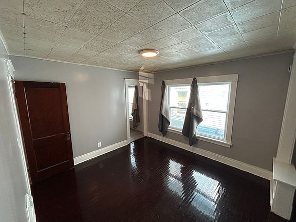2nd image of 86 Sussex St Floor 1