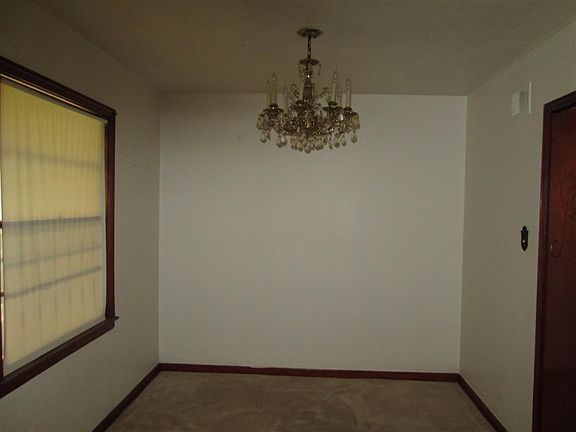 4th image of 3540 Edgeware Rd W