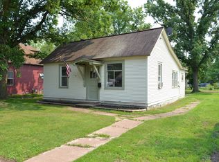 208 6th St NE, Crosby, MN 56441