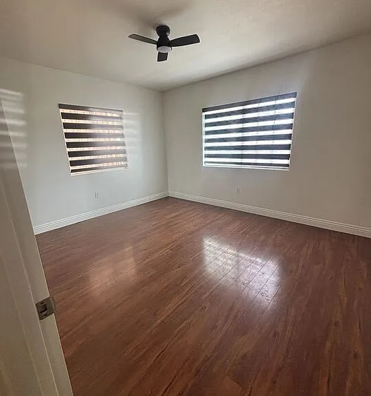 744 S New Hampshire Ave — Photo 1