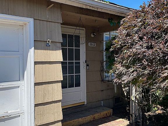 4th image of 8805 SE Garden Ln