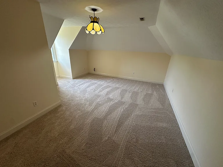Office space/playroom or 5th bedroom but no closet