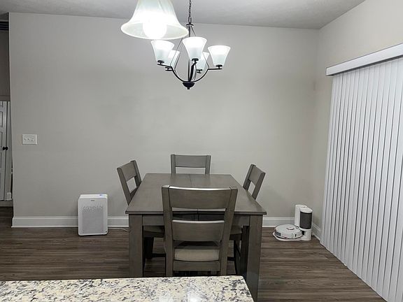 5th image of 587 Pine St