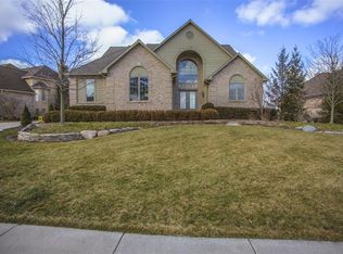 1732 Stonebridge Dr S, Ann Arbor, MI