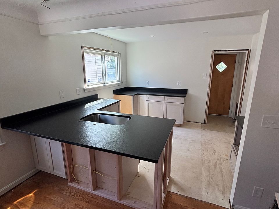 2nd image of 3344 Berea Rd