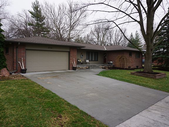 3rd image of 4700 Woodhaven Dr