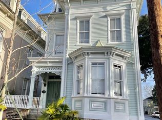 228 E Henry St, Savannah, GA 31401