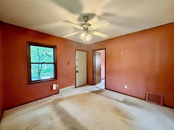 5th image of 1405 48th St