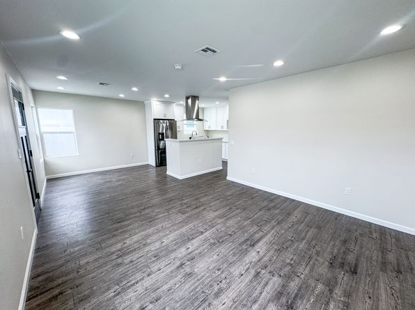 215 4th St, Seal Beach, CA 90740