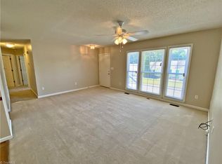 3700 Country Ridge Rd, Greensboro, NC 27405