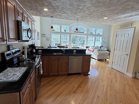 3rd image of 97 Portland Ave