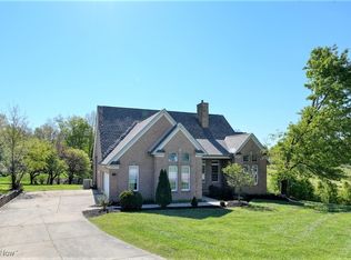 158 Chelsea Cv, Zanesville, OH 43701