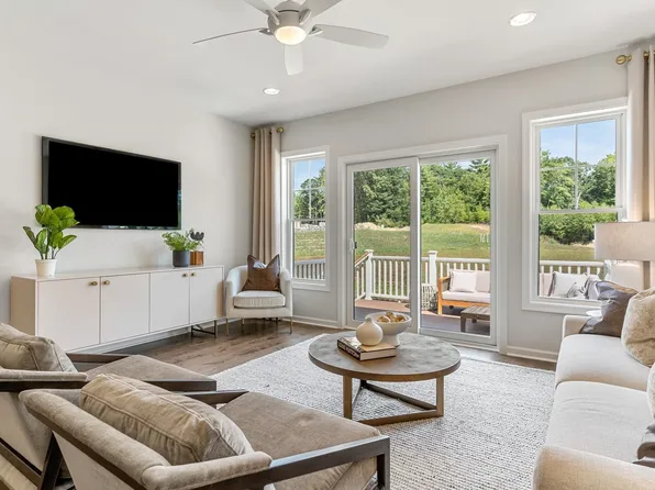 16 Weathervane Dr #23, Walpole, MA 02081