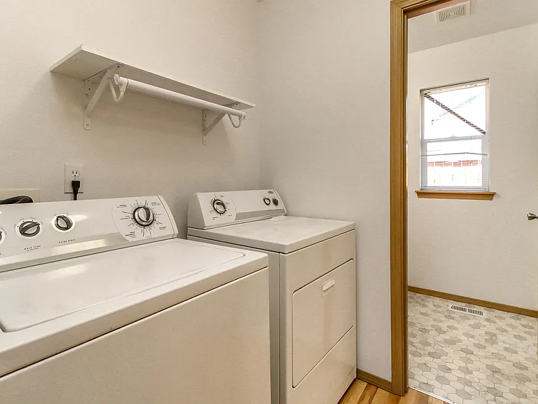 3307 S 43rd St — Photo 15