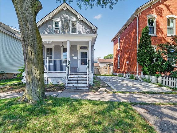 2nd image of 15 Catherine St