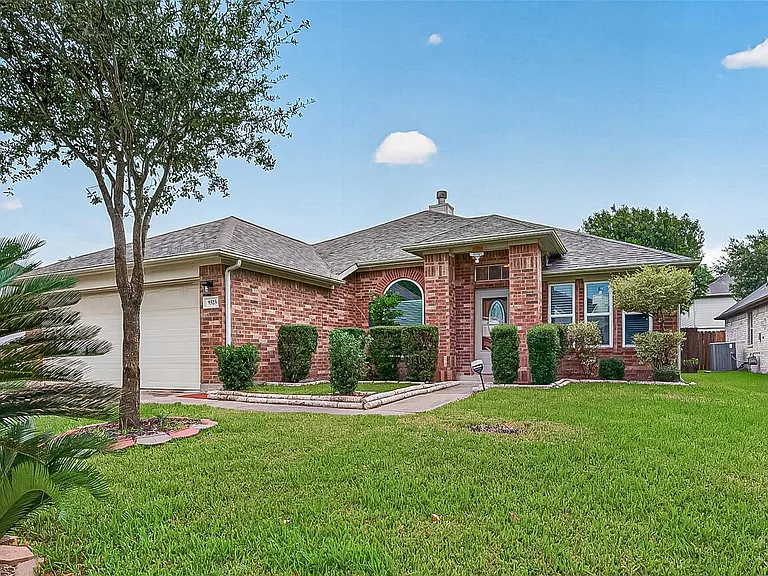 9323 Eaglewood Shadow Ct — Photo 1