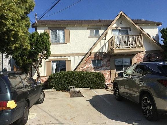 5th image of 3036 Poe St APT 5