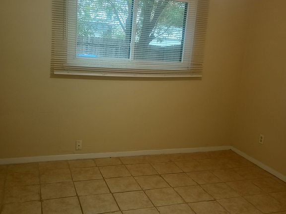 5th image of 1223 Longmont St
