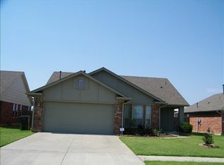 2704 Frost Ln, Norman, OK 73071