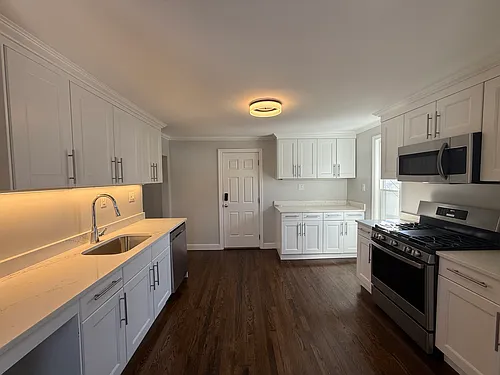30 Thornley St Photo 1